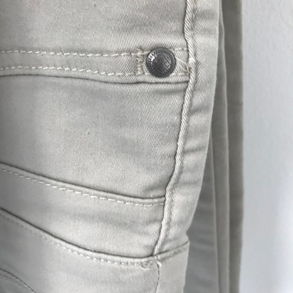 Style and Company  beige pull on pant 12 - Picture 4 of 5